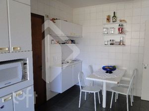 Image 11 - 247339