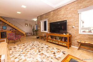 Image 24 - 247473