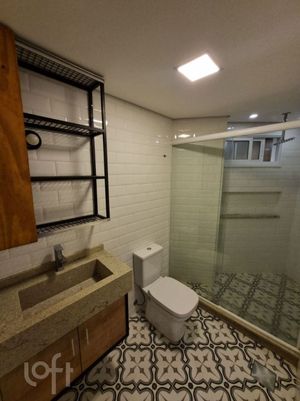 Image 4 - 247537