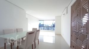 Image 17 - 247551
