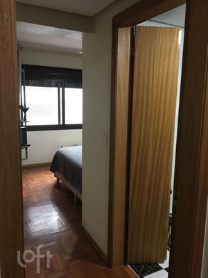 Image 12 - 247595