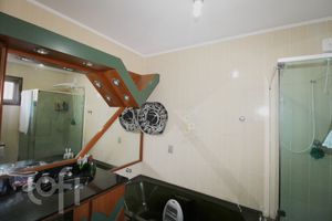 Image 21 - 247656