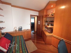 Image 22 - 247711