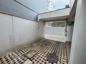 Image 25 - 247744
