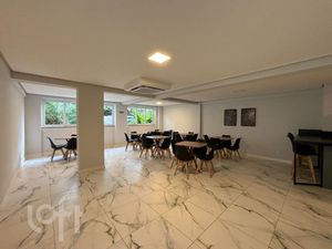 Image 20 - 247744