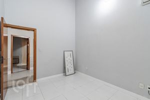 Image 17 - 247745