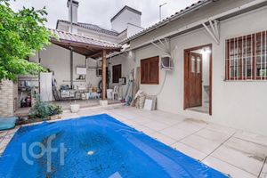 Image 21 - 247745