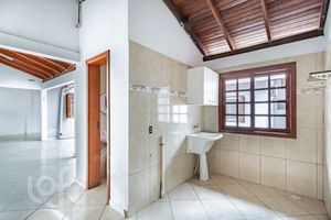 Image 29 - 247788