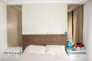 Image 19 - 247868