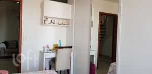Image 17 - 247930