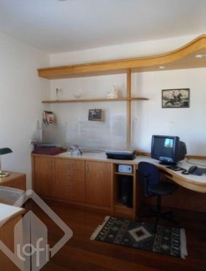 Image 3 - 247946