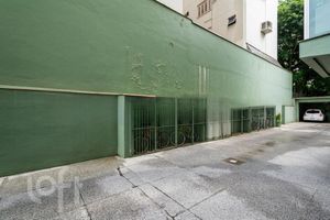 Image 30 - 249593
