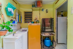 Image 33 - 249690