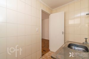 Image 8 - 249837