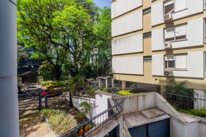 Image 17 - 249853