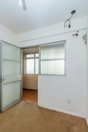 Image 30 - 249853