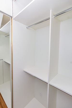Image 19 - 249856