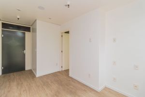 Image 3 - 249857