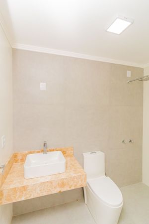 Image 31 - 249883