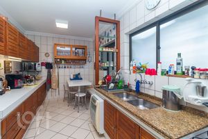 Image 15 - 249938
