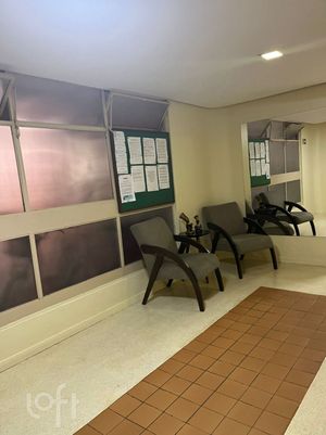 Image 7 - 249972