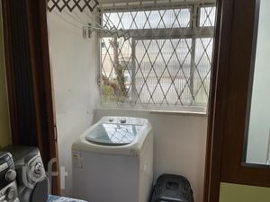 Image 11 - 249994