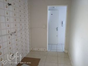 Image 9 - 249996