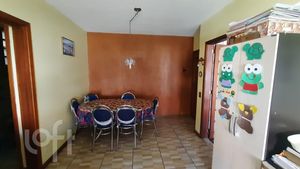 Image 11 - 250001