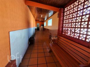 Image 35 - 250010