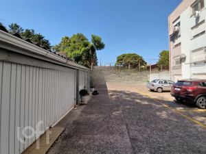 Image 32 - 250010
