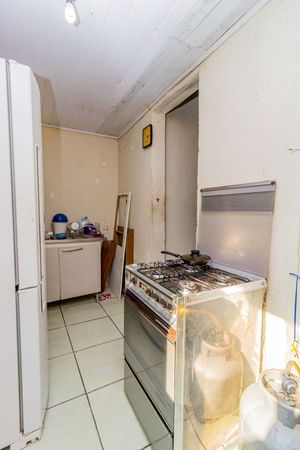 Image 25 - 250038