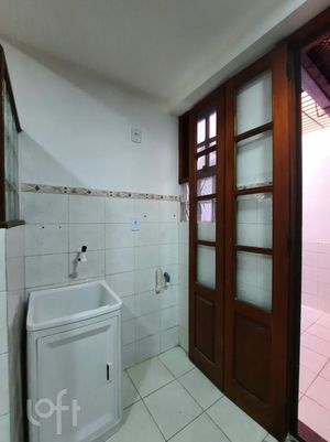 Image 25 - 250078