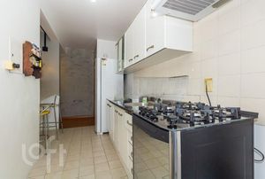 Image 16 - 250100