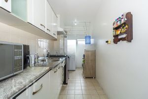 Image 14 - 250100