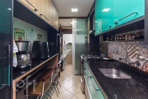 Image 16 - 250239