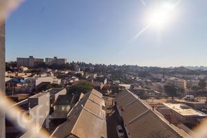 Image 19 - 250330