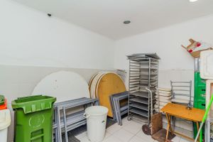 Image 38 - 250373