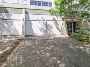 Image 26 - 250393