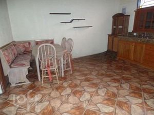Image 11 - 250395