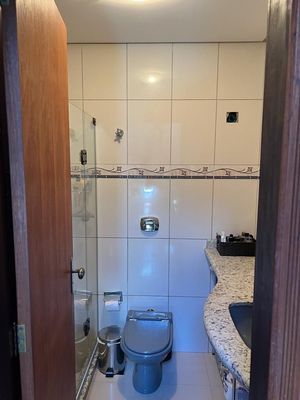 Image 17 - 250564