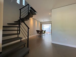 Image 18 - 250564