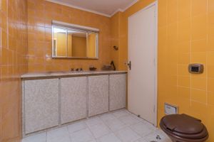 Image 10 - 250630