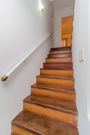 Image 19 - 250633