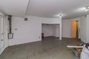Image 50 - 250633