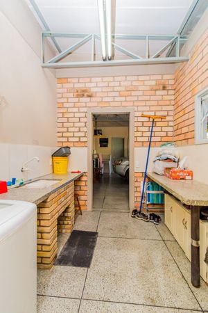 Image 31 - 250877