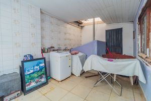 Image 25 - 250884