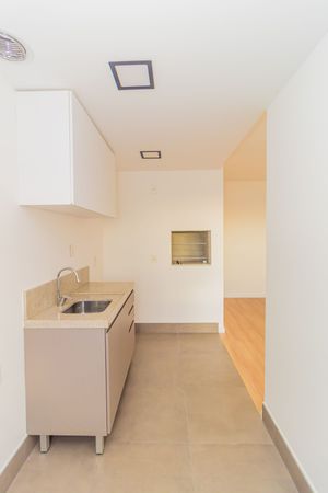 Image 21 - 250888