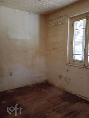 Image 4 - 250982