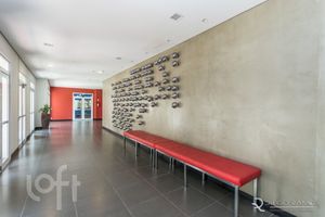 Image 19 - 251001