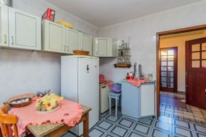 Image 21 - 251029
